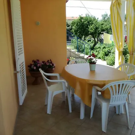 App Leo Apartment