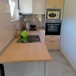 Apartman App Leo Palit